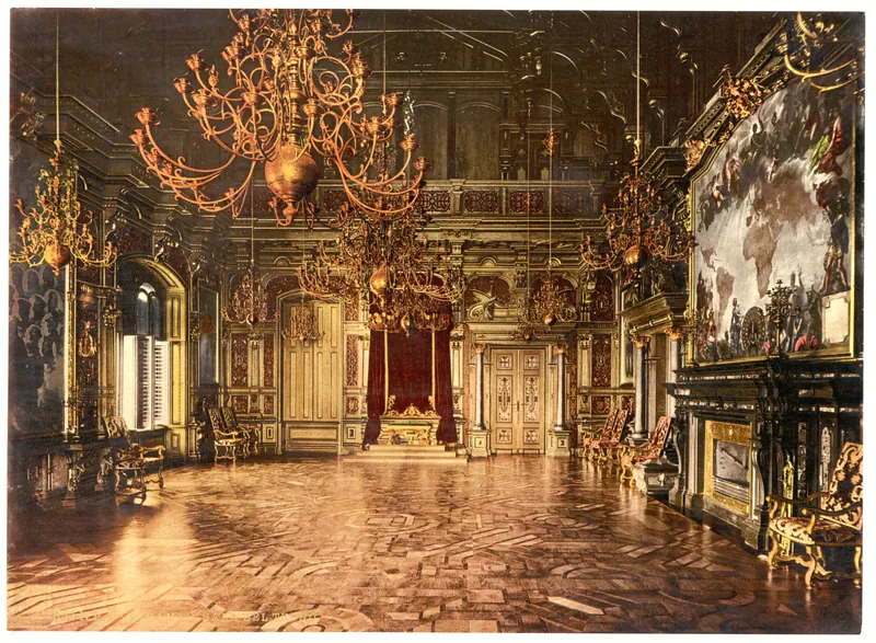 La Sala del trono in una stampa fotocromatica di fine Ottocento, con il baldacchino rosso